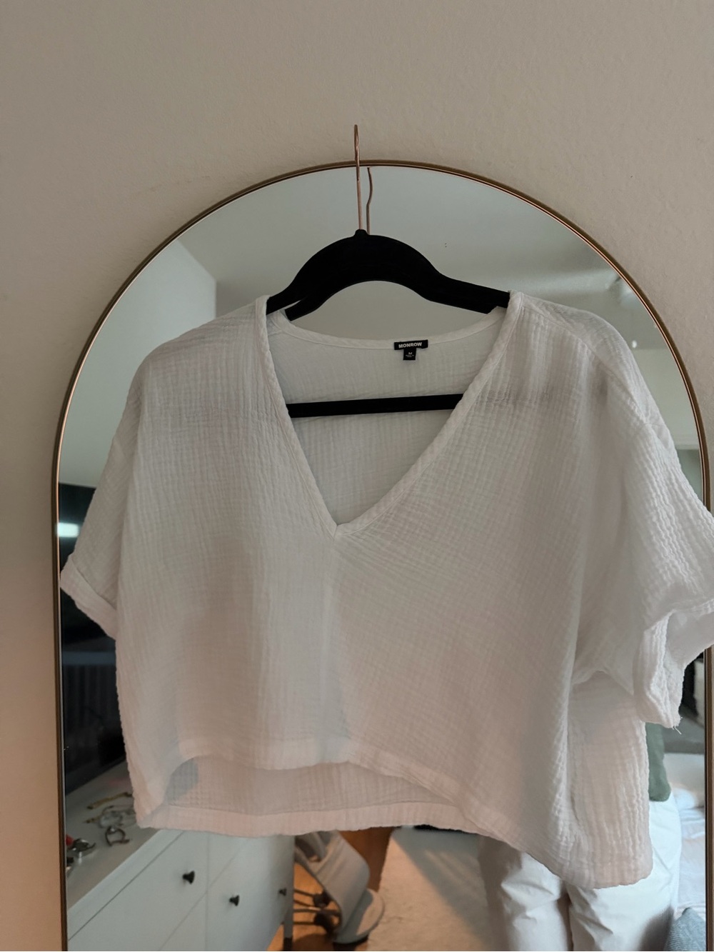 Monrow White Gauze V-Neck Cropped Top